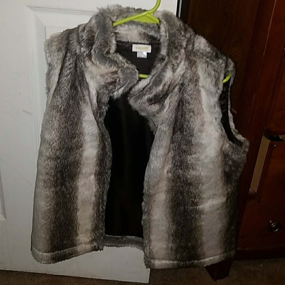 Fur vest